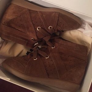 Isabel amaranth Bobby Wedge Sneaker